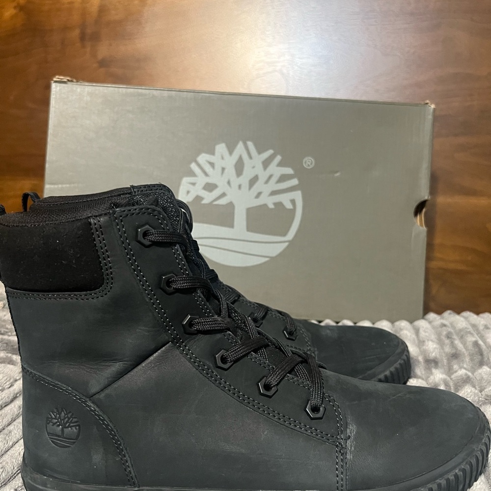 Timberland Women’s Black High-Top Boots - Picture 5 of 6